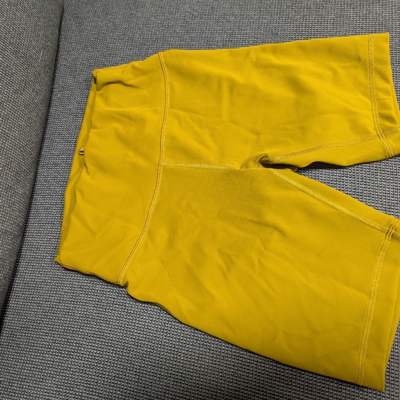 Wunder Train High Rise Short 8" - Picture 3 of 4